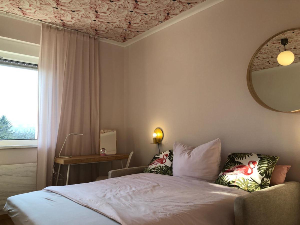 Altstadt Naehe 7 Min Fussweg Ueber Alte Maibruecke Zu Pension Mit Balkon & Garten, Ideal For Long Stay, Relocation Ochsenfurt Dış mekan fotoğraf