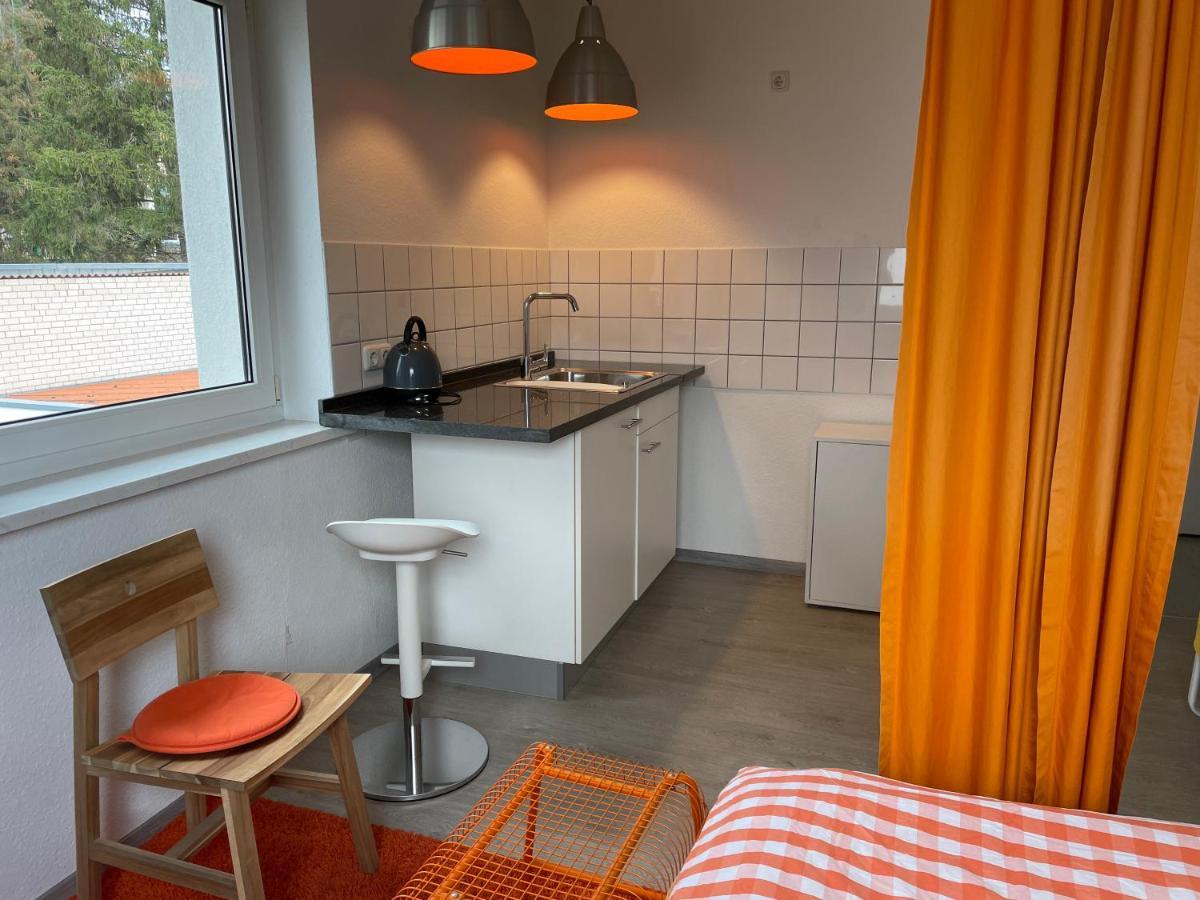 Altstadt Naehe 7 Min Fussweg Ueber Alte Maibruecke Zu Pension Mit Balkon & Garten, Ideal For Long Stay, Relocation Ochsenfurt Dış mekan fotoğraf